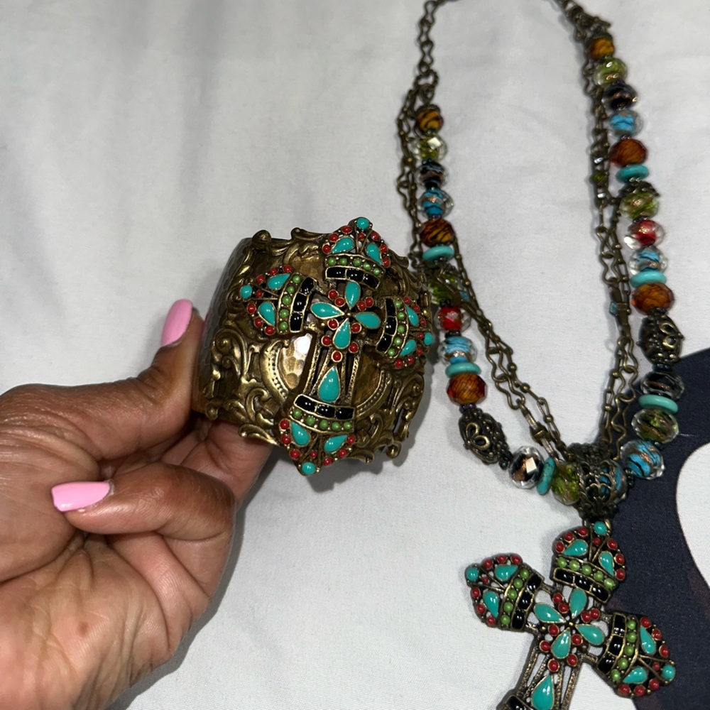 Sweet Romance Turquoise and Red Cross Necklace Set - Picture 10 of 11